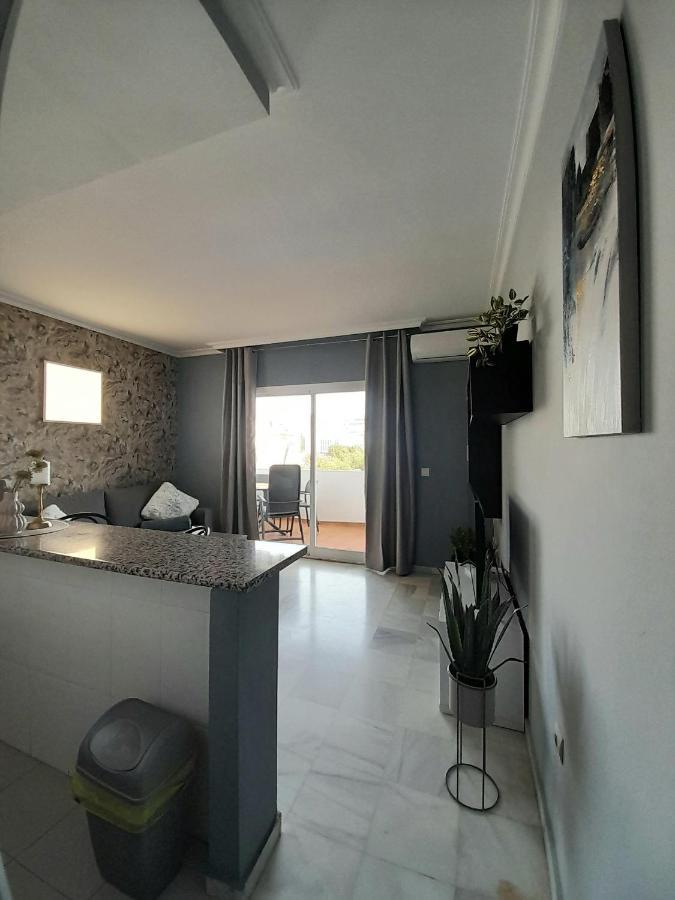 Nice Apartment Near The Beach Фуэнхирола Экстерьер фото