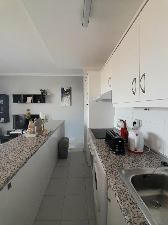 Nice Apartment Near The Beach Фуэнхирола Экстерьер фото
