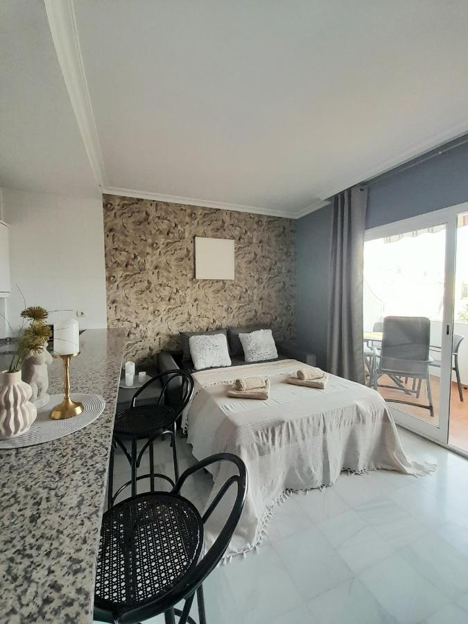 Nice Apartment Near The Beach Фуэнхирола Экстерьер фото