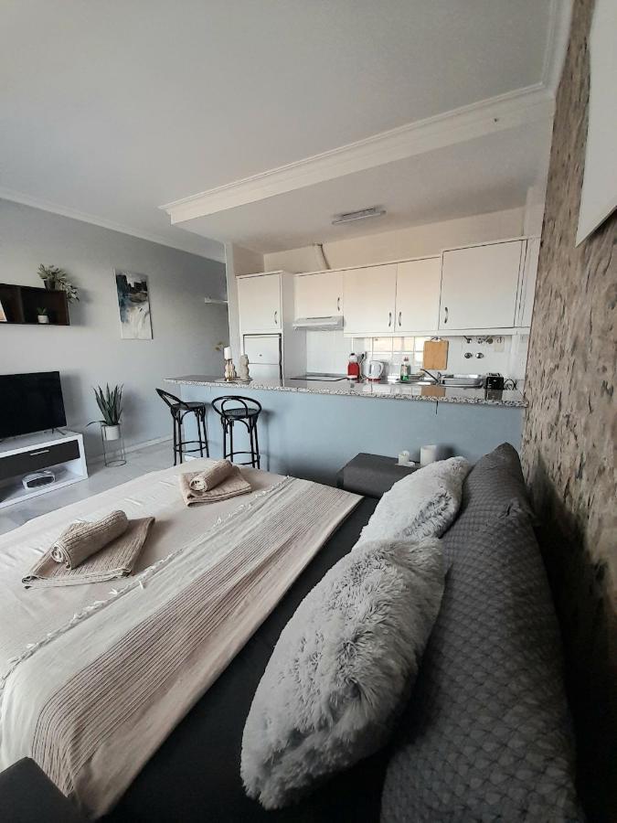 Nice Apartment Near The Beach Фуэнхирола Экстерьер фото