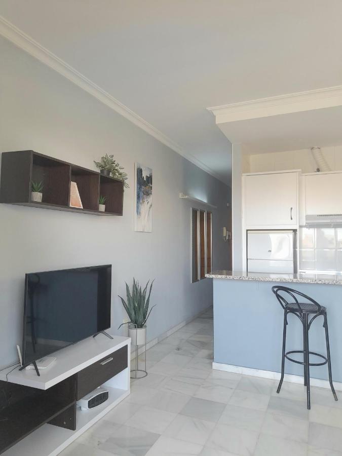 Nice Apartment Near The Beach Фуэнхирола Экстерьер фото