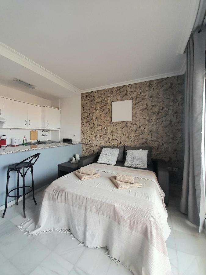 Nice Apartment Near The Beach Фуэнхирола Экстерьер фото
